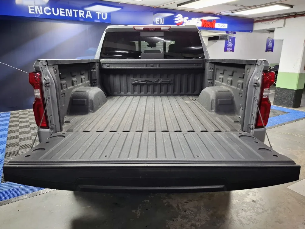 Chevrolet Silverado Silverado Cc Zr2 6.2l At 4wd N2 Onstar año 2023