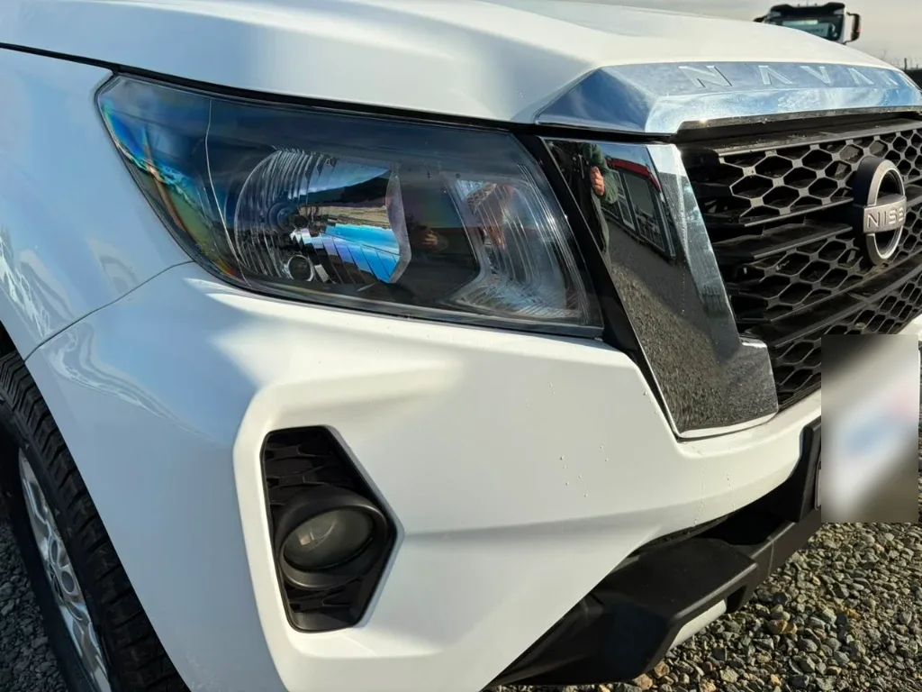 Nissan Navara D Cab 4x4 2.3 At año 2023