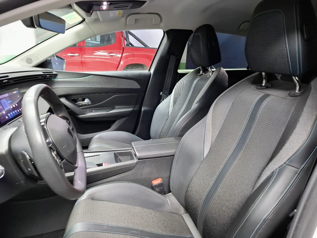 Peugeot 308 308 Allure Bluehdi 130 Eat8 año 2023