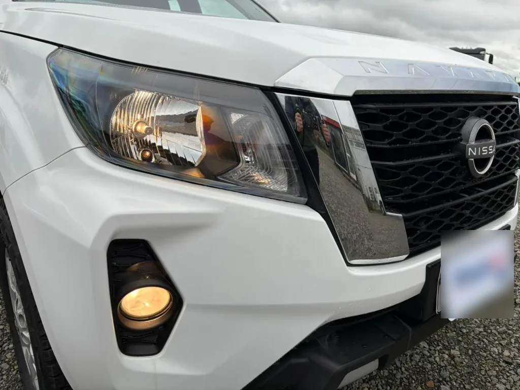 Nissan Navara D Cab Mt 4x4 2.3 año 2023