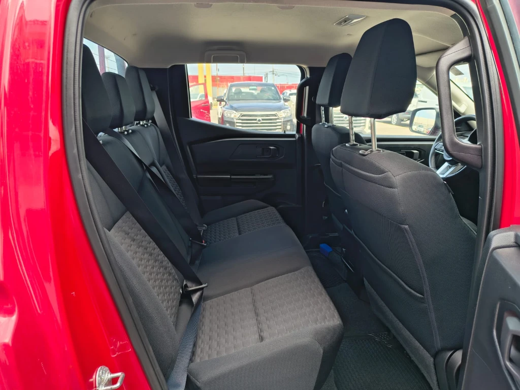 Mitsubishi L200 Katana D/c 2.4 Tdi Mt Xrt 4x4 año 2024