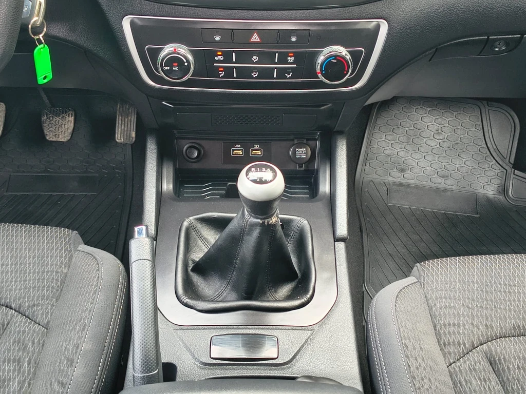 Ssangyong Grand Musso 2.2 4x2 Mt Full-Ql612 año 2023