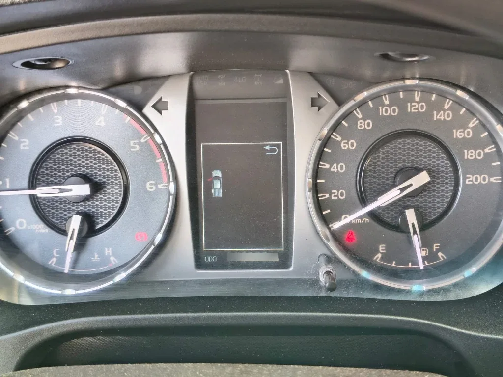 Toyota Hilux Dc 4x4 2.4 D Dx Mt año 2024