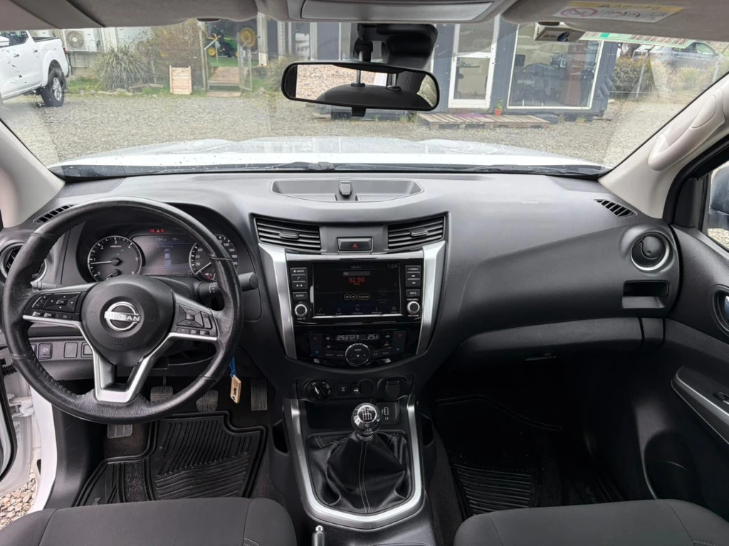Nissan Navara D Cab Mt 4x4 2.3 año 2023