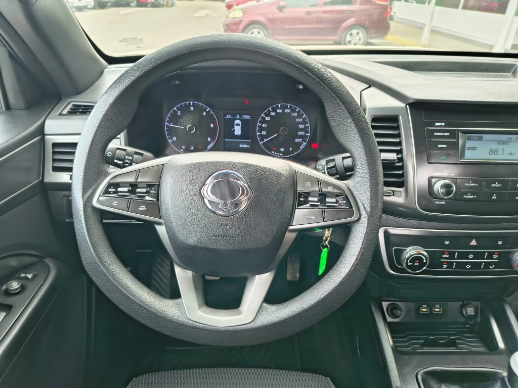 Ssangyong Grand Musso 2.2 4x2 Mt Full-Ql612 año 2023