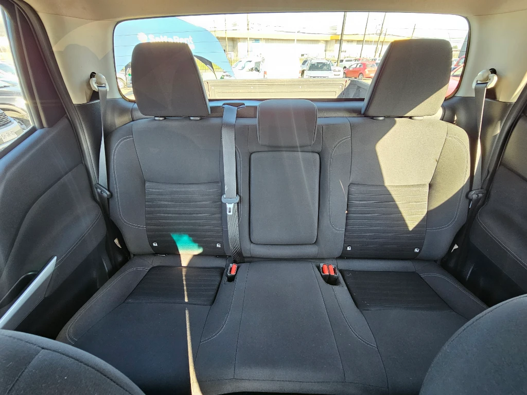Nissan Navara Navara Dc 4x2 2.3tdi Xe año 2023