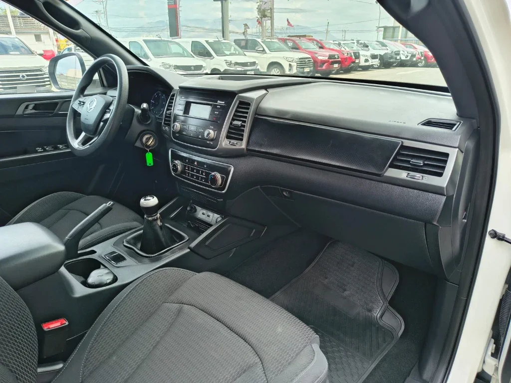 Ssangyong Grand Musso 2.2 4x2 Mt Full-Ql612 año 2023