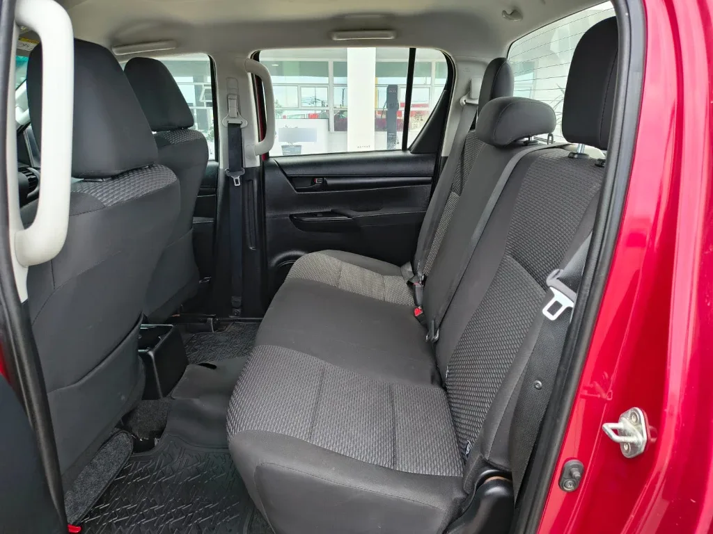 Toyota Hilux Dc 4x4 2.4 D Dx Mt año 2024