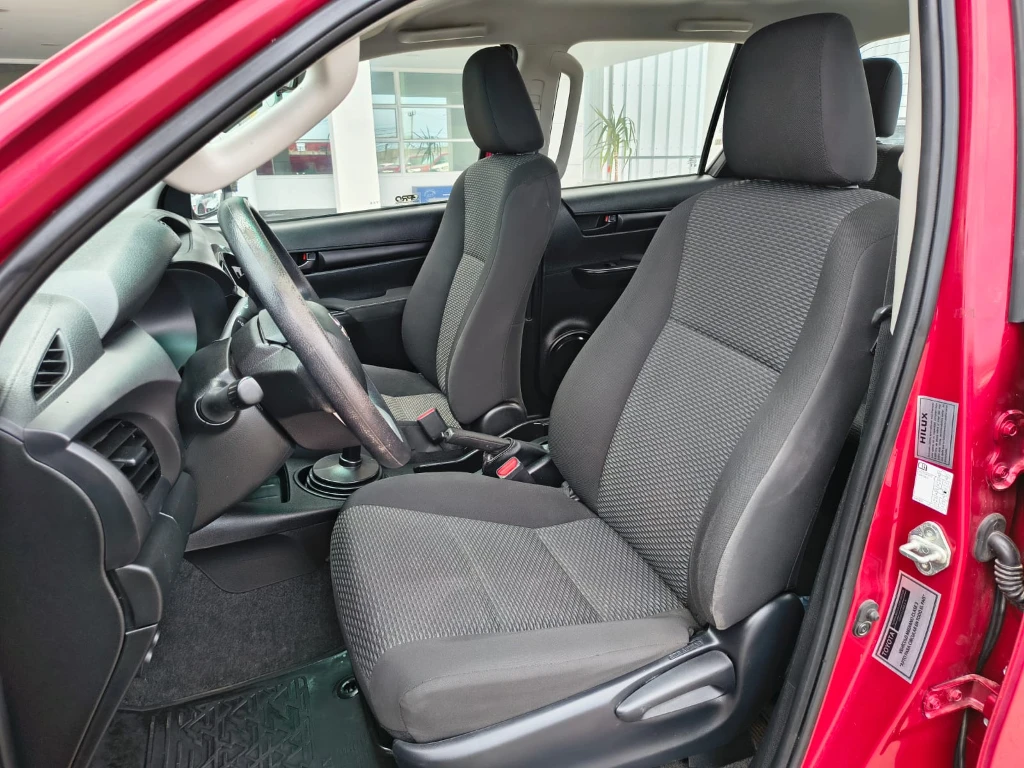Toyota Hilux Dc 4x4 2.4 D Dx Mt año 2024