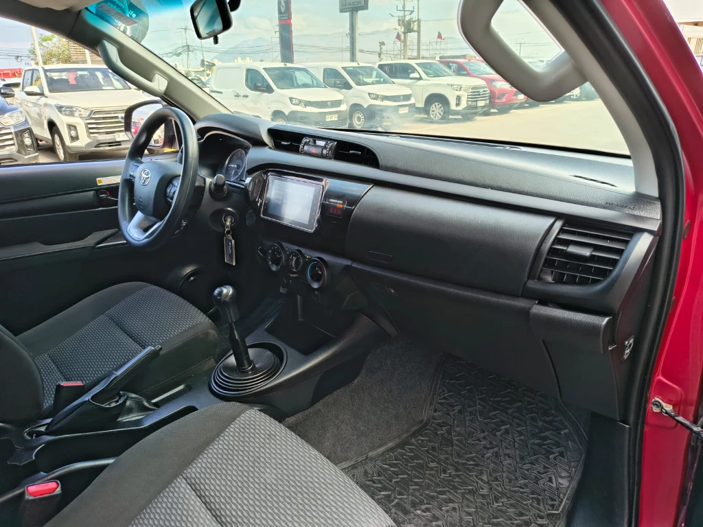 Toyota Hilux Dc 4x4 2.4 D Dx Mt año 2024