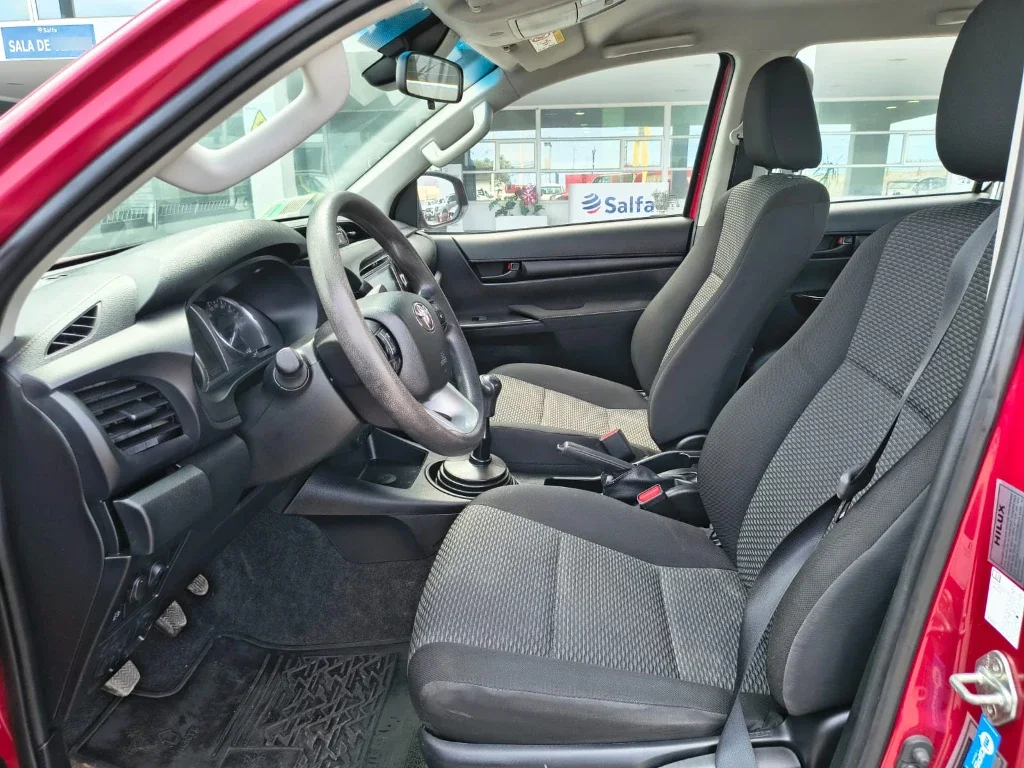 Toyota Hilux Hilux Dx Tss 4x4 Mt año 2024