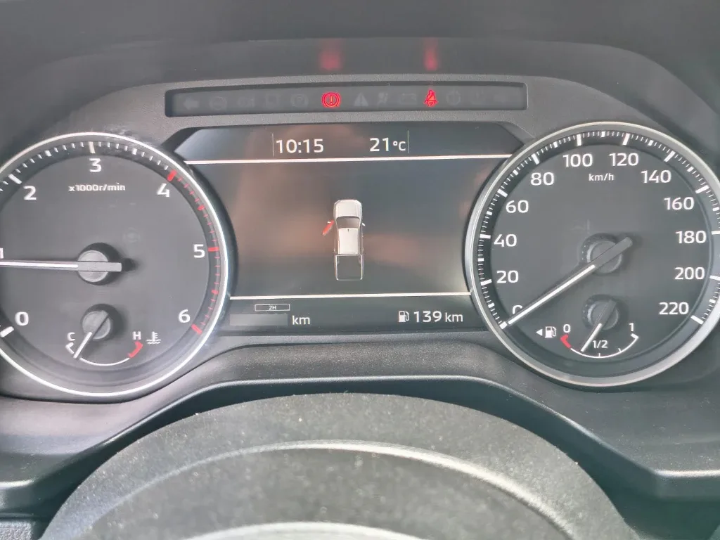 Mitsubishi L200 Katana D/c 2.4 Tdi Mt Xrt 4x4 año 2024