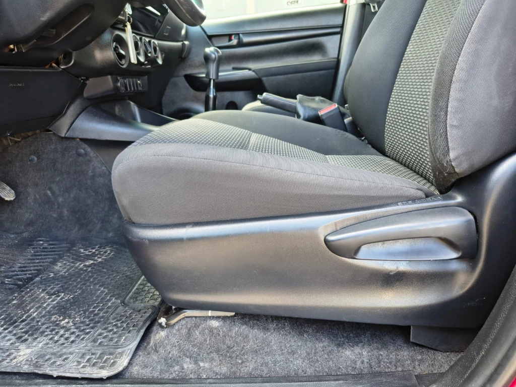 Toyota Hilux Dc 4x4 2.4 D Dx Mt año 2024