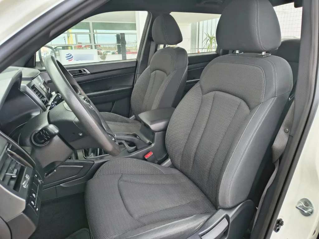 Ssangyong Grand Musso 2.2 4x2 Mt Full-Ql612 año 2023