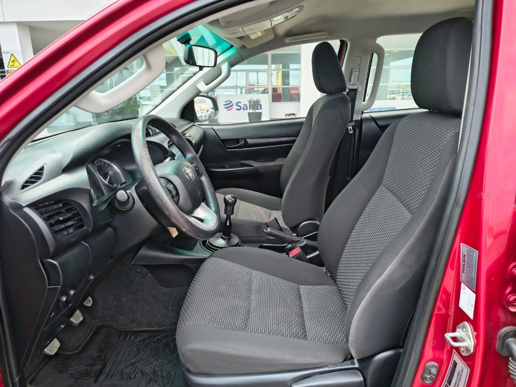 Toyota Hilux Dc 4x4 2.4 D Dx Mt año 2024