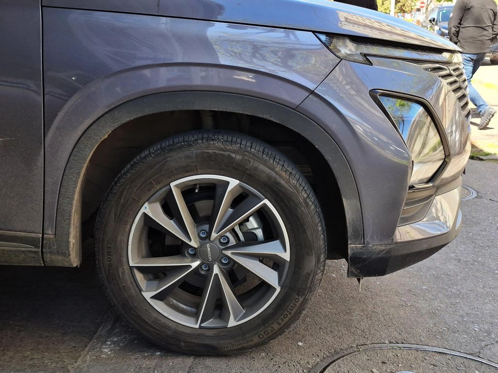 Omoda C5 1.5 Urban 4x2 Cvt At 5p año 2025