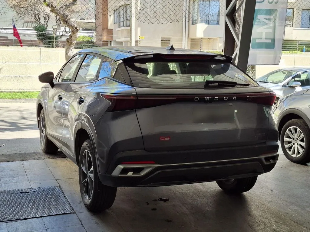 Omoda C5 1.5 Urban 4x2 Cvt At 5p año 2025