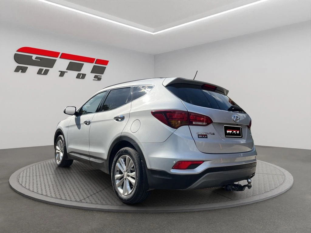 Hyundai Santa Fe 2.2 Gls Crdi Diesel 4wd Dm At 5p año 2018