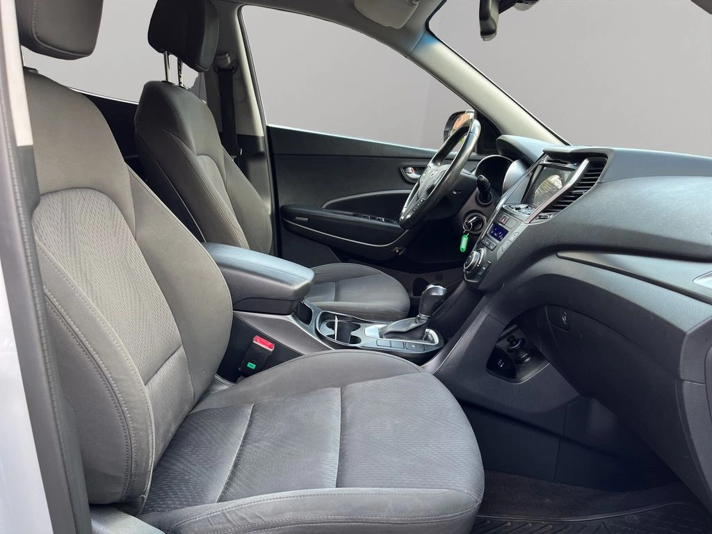 Hyundai Santa Fe 2.2 Gls Crdi Diesel 4wd Dm At 5p año 2018