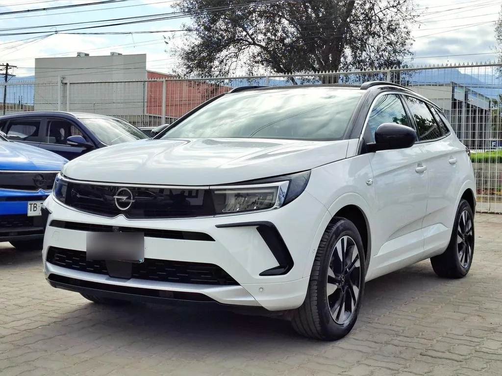 Opel Grandland 1.2t Ultimate 4x2 At 5p año 2023