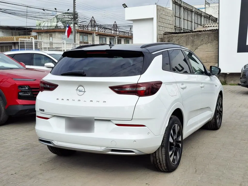 Opel Grandland 1.2t Ultimate 4x2 At 5p año 2023