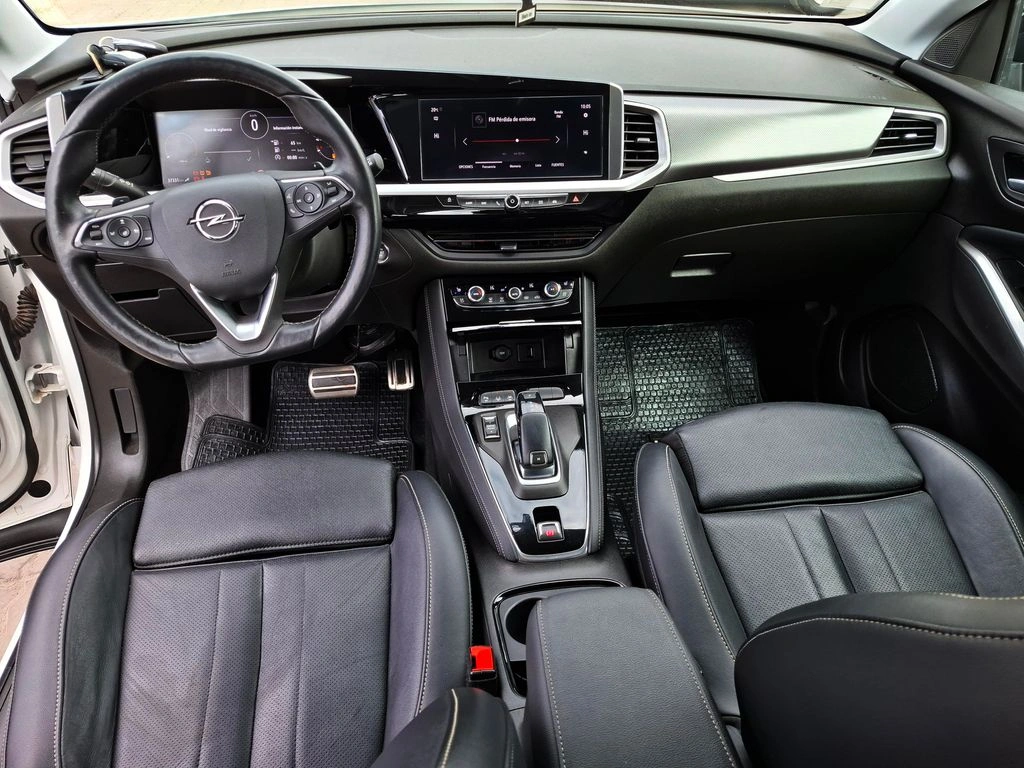 Opel Grandland 1.2t Ultimate 4x2 At 5p año 2023