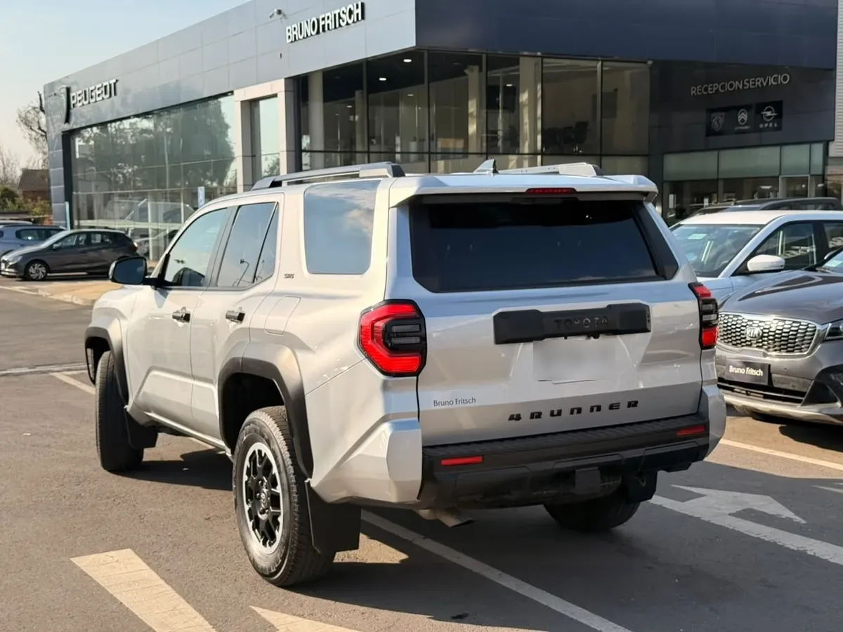 TOYOTA 4RUNNER 2.4 T Limited At 4x4 año 2026