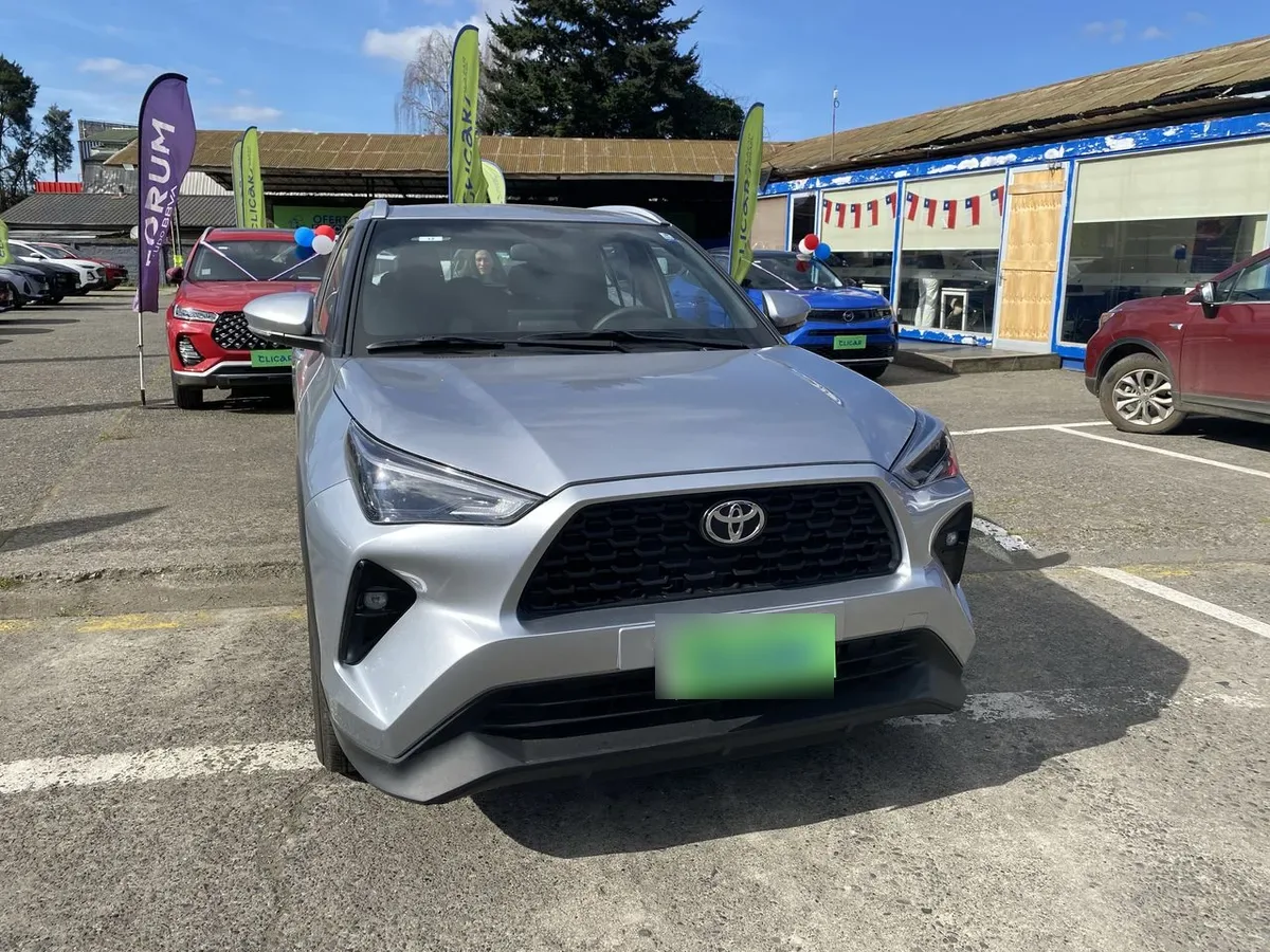 Toyota Yaris Cross 1.5 Xi 4x2 5mt 5p año 2026