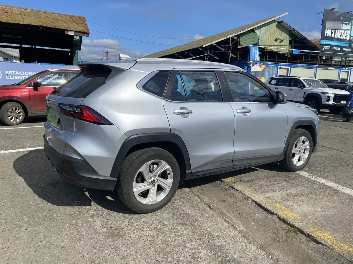 Toyota Yaris Cross 1.5 Xi 4x2 5mt 5p año 2026