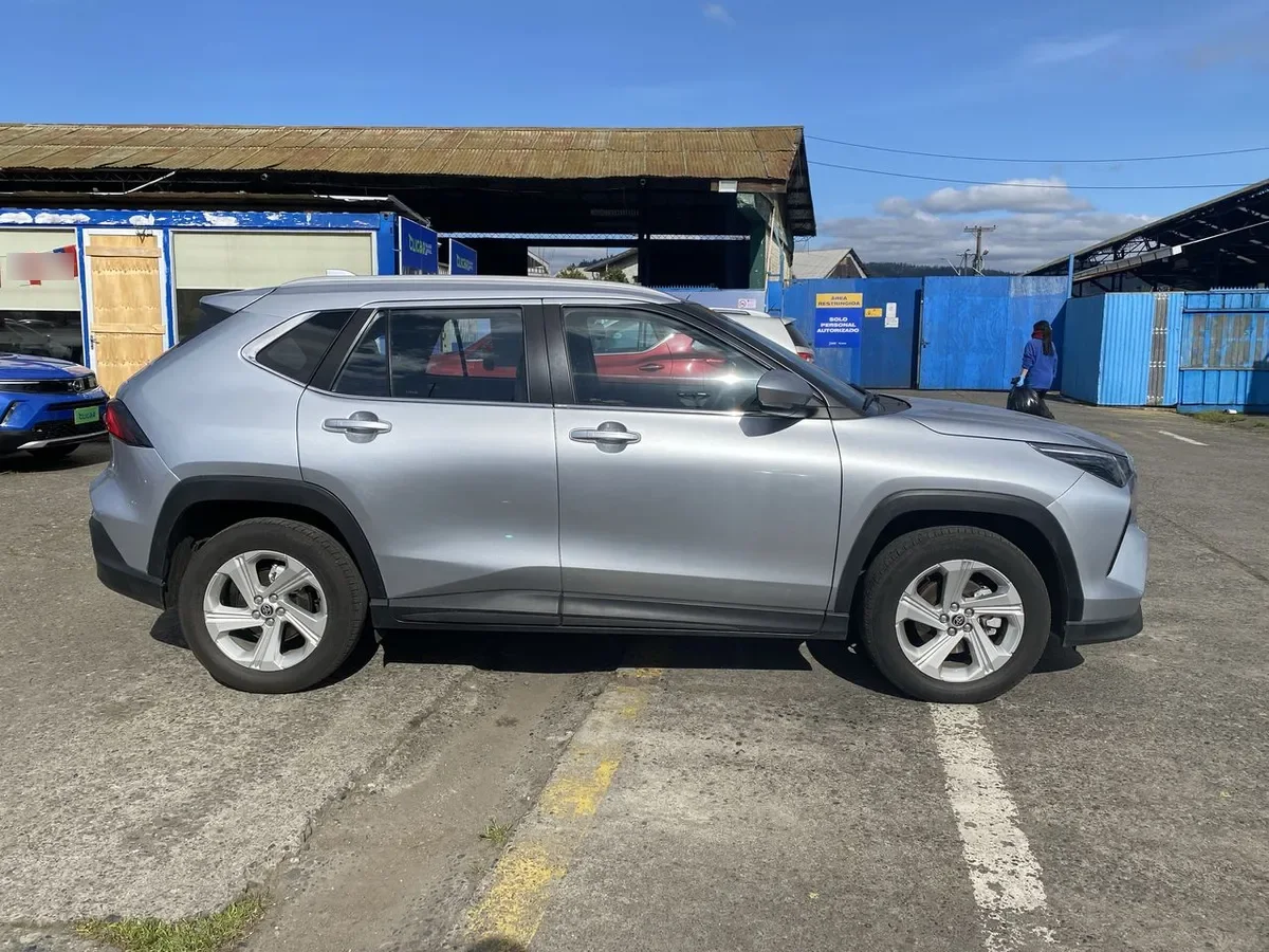 Toyota Yaris Cross 1.5 Xi 4x2 5mt 5p año 2026