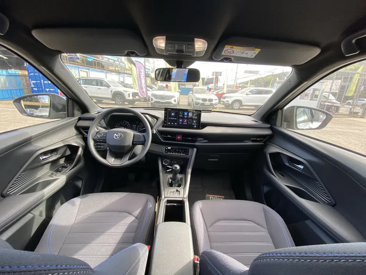 Toyota Yaris Cross 1.5 Xi 4x2 5mt 5p año 2026