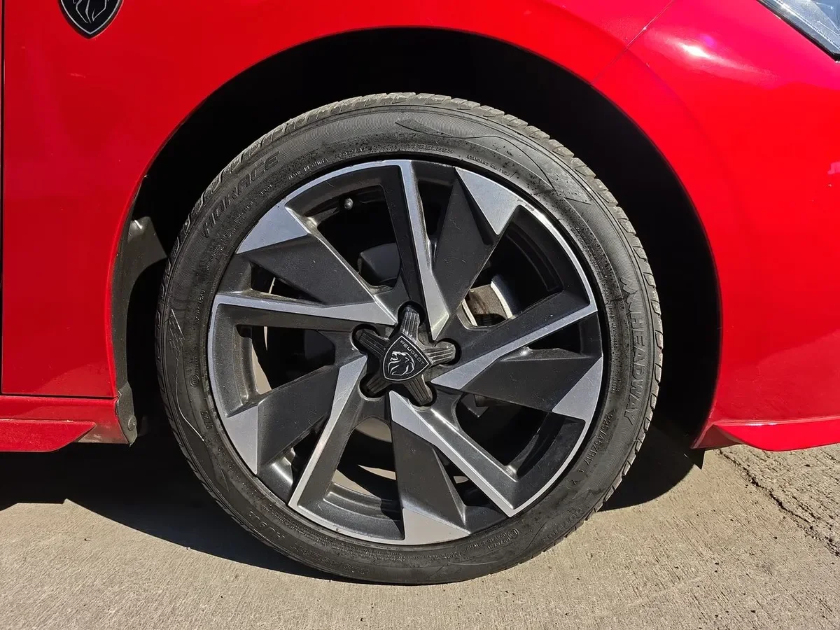 Peugeot 308 1.2 Gt Puretech 130 4x2 Eat8 5p año 2026