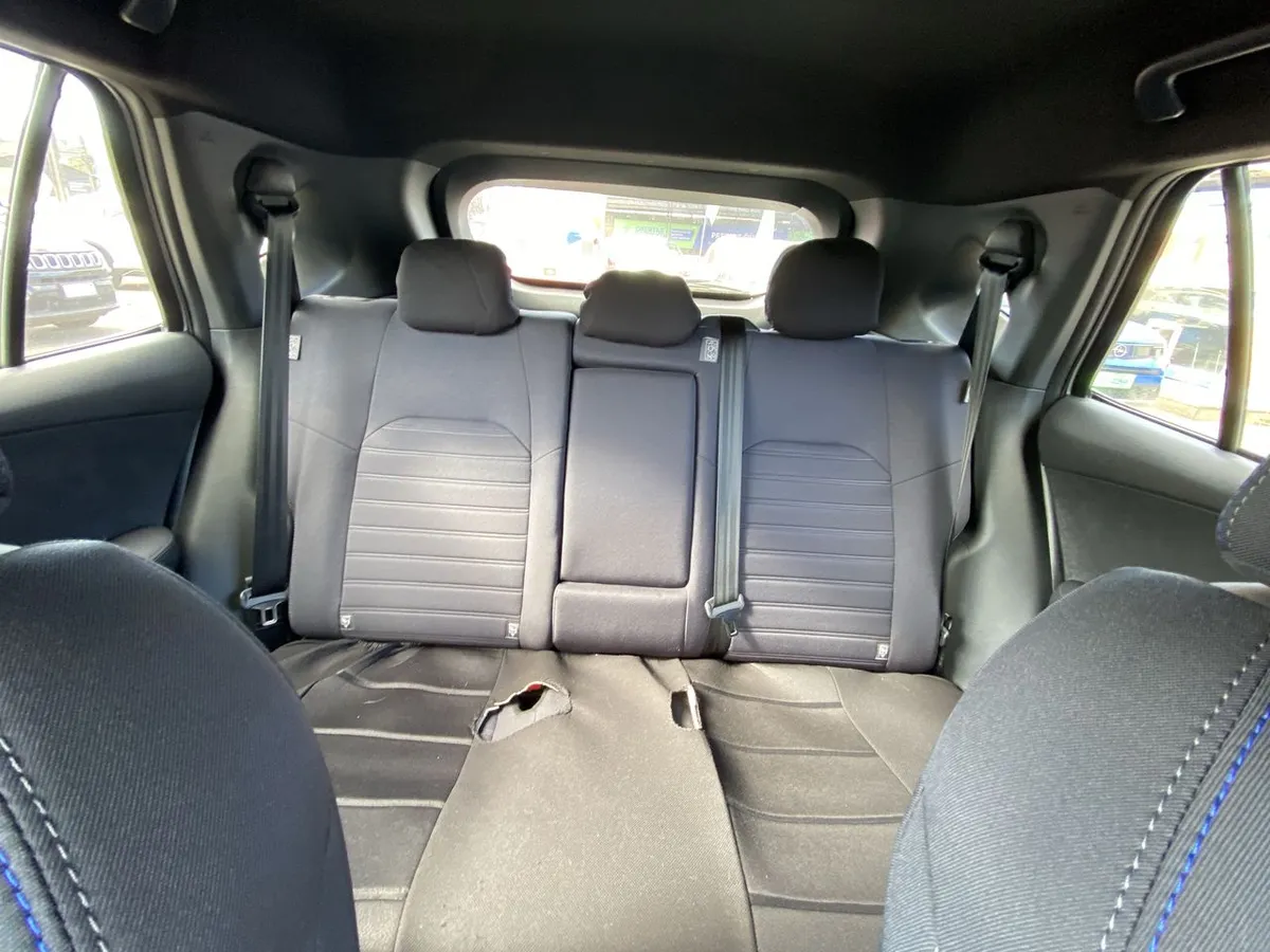 Toyota Yaris Cross 1.5 Xi 4x2 5mt 5p año 2026