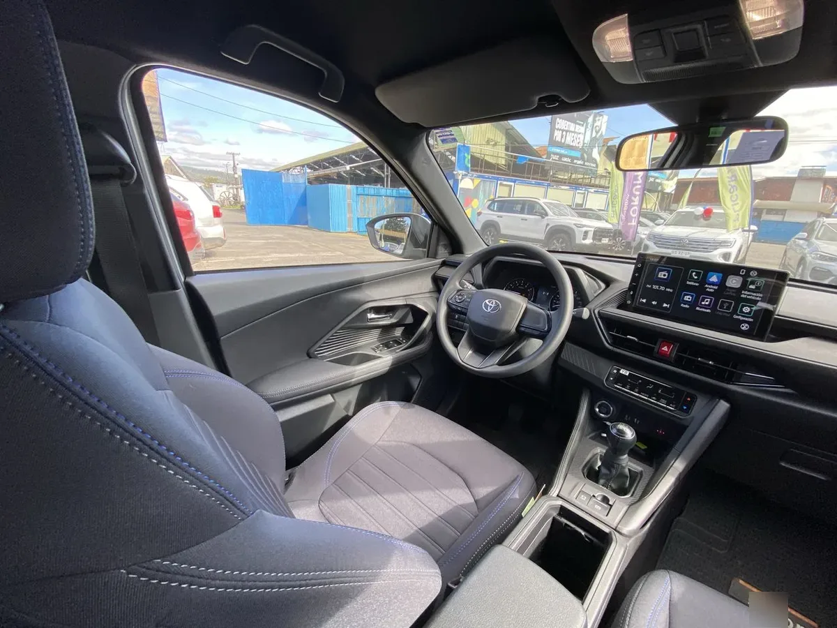 Toyota Yaris Cross 1.5 Xi 4x2 5mt 5p año 2026