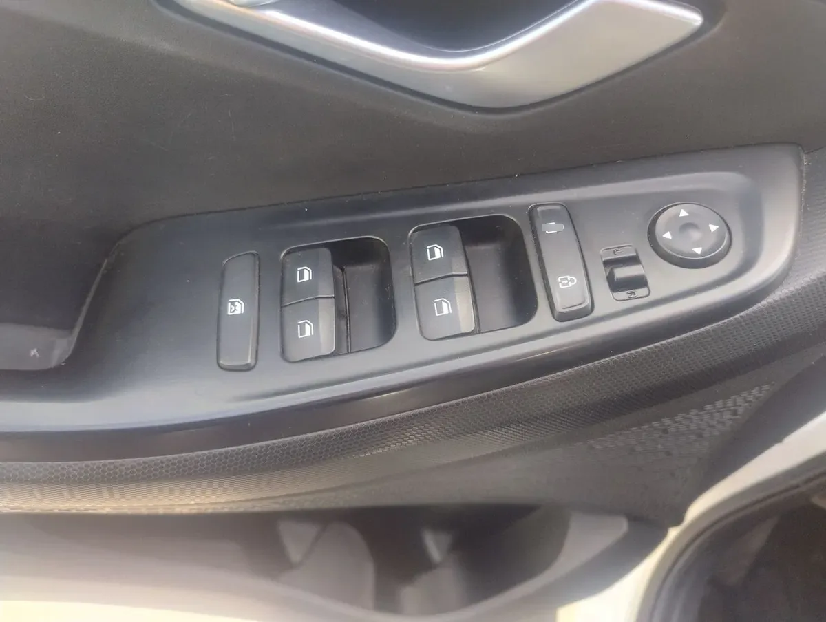 Hyundai Creta 1.5 Value Su2i 4x2 Cvt At 5p año 2023