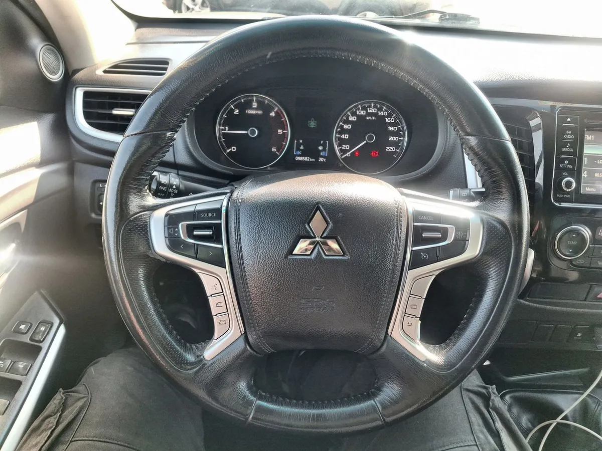 Mitsubishi Montero Sport 2.4 Diesel 4x2 Mt 5p año 2020