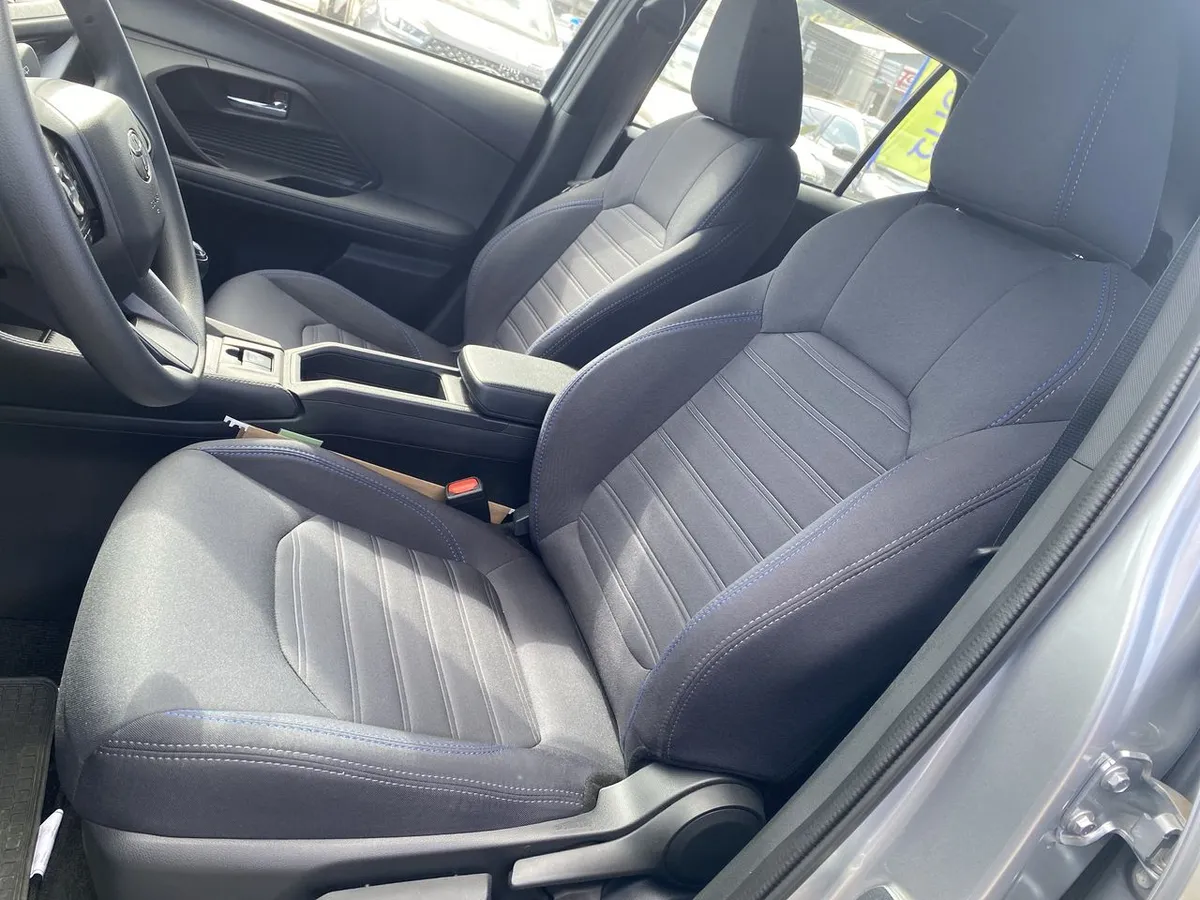 Toyota Yaris Cross 1.5 Xi 4x2 5mt 5p año 2026