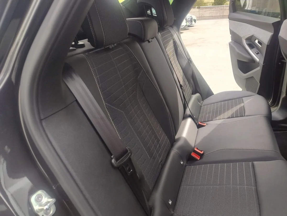 Peugeot 3008 1.2 Premiere Mhev 4x2 136 Edct At 5p año 2026