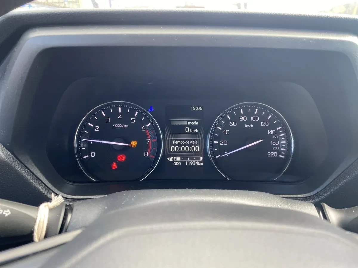 Toyota Yaris Cross 1.5 Xi 4x2 5mt 5p año 2026