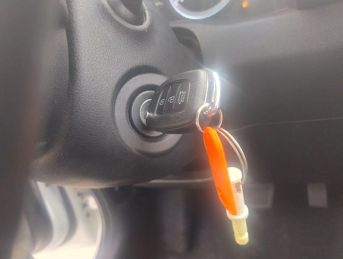 Hyundai Creta 1.5 Value Su2i 4x2 Cvt At 5p año 2023