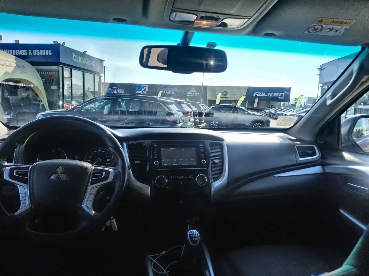 Mitsubishi Montero Sport 2.4 Diesel 4x2 Mt 5p año 2020