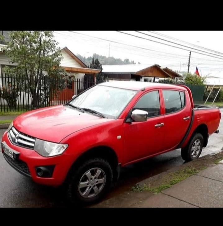 MITSUBISHI L200 2.5 D/c Td Work Cr Mt 4x2 Diesel año 2015