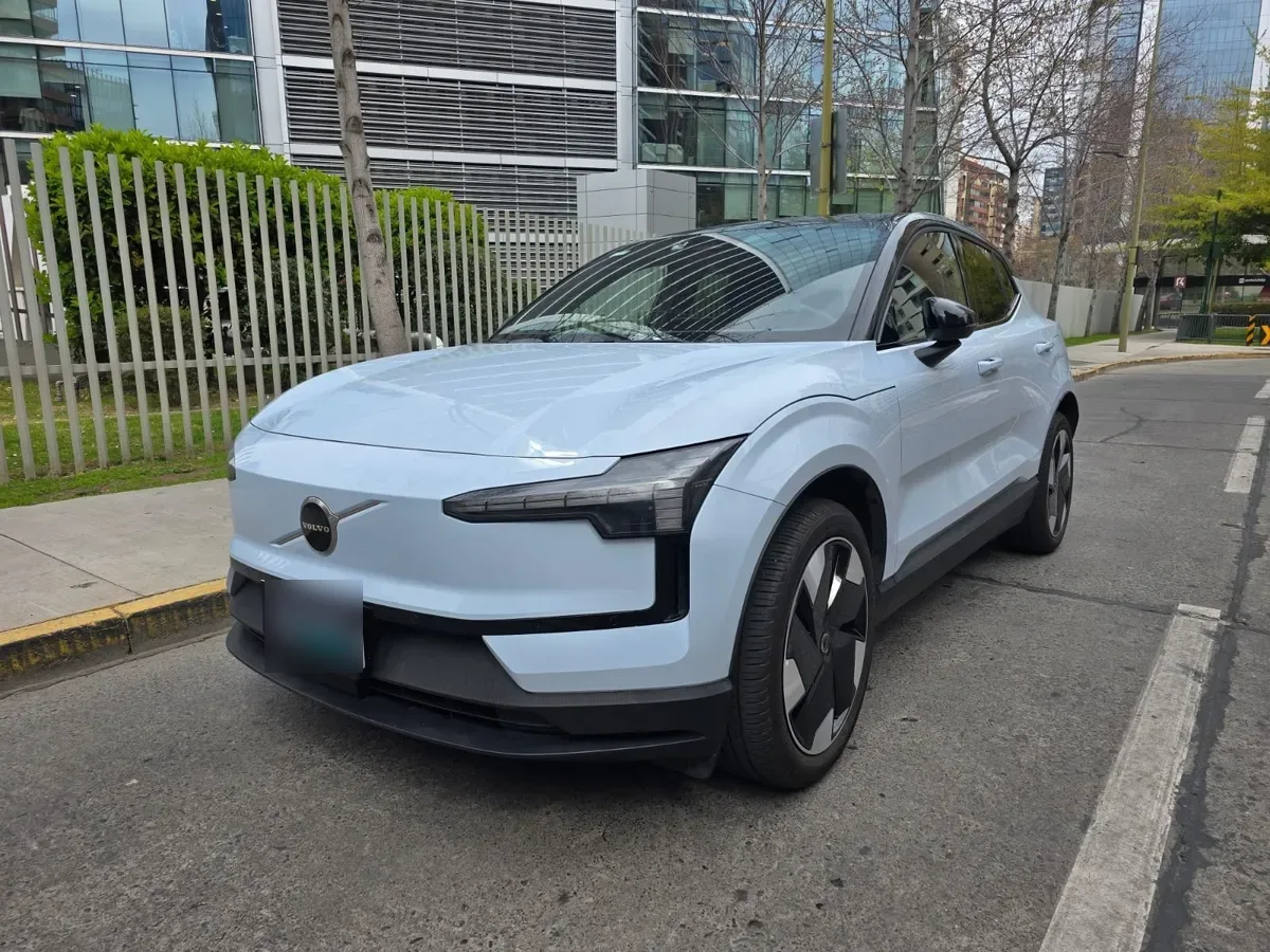 VOLVO EX30 0.0 E60 Plus At Electrico año 2026