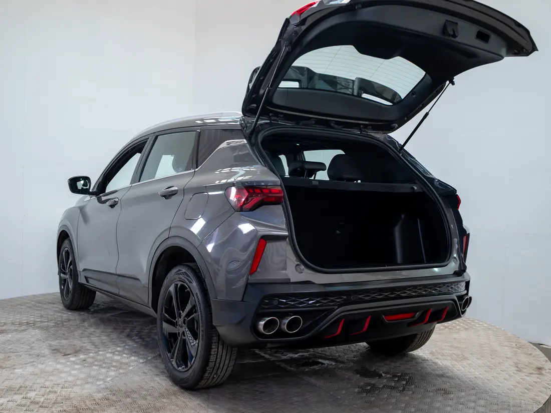Geely Coolray 1.5 Exclusive 7dct At año 2024