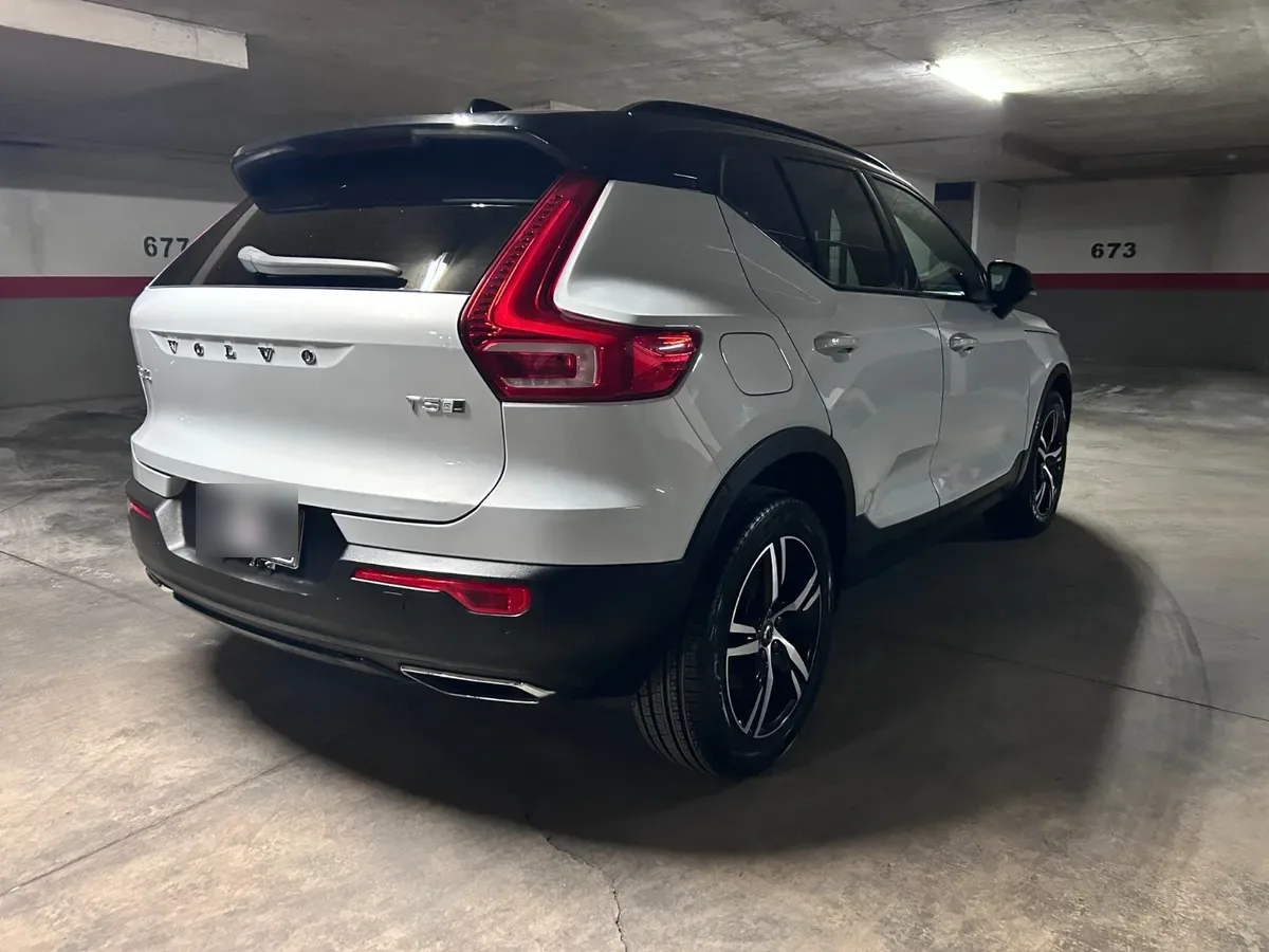 VOLVO XC40 2.0 T5 Cross Country R-Design Plus At 4x4 año 2019