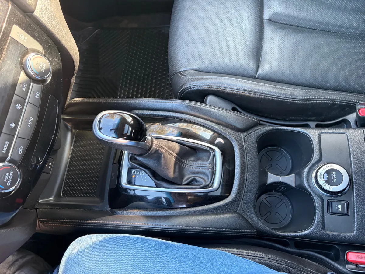 NISSAN X-TRAIL 2.5 Exclusive Cvt 4wd At año 2019