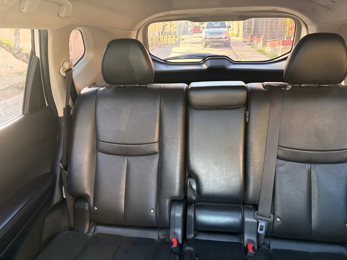 NISSAN X-TRAIL 2.5 Exclusive Cvt 4wd At año 2019