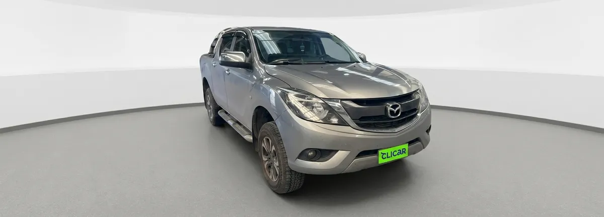 Mazda Bt-50 2.2 Sdx Diesel 4x4 Dob. Cab. 6mt 4p año 2021