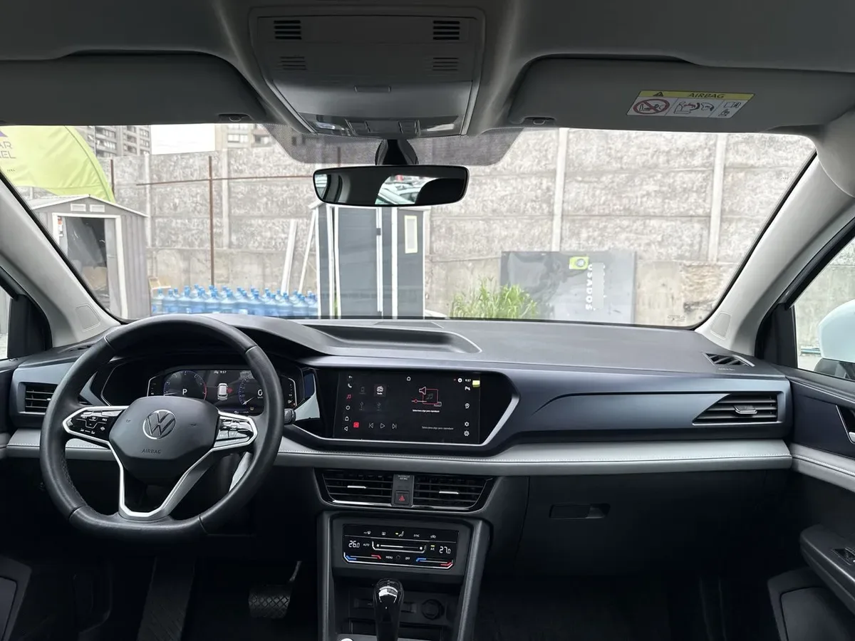 Volkswagen Taos 1.4 Tsi Comfortline 4x2 At 5p año 2025