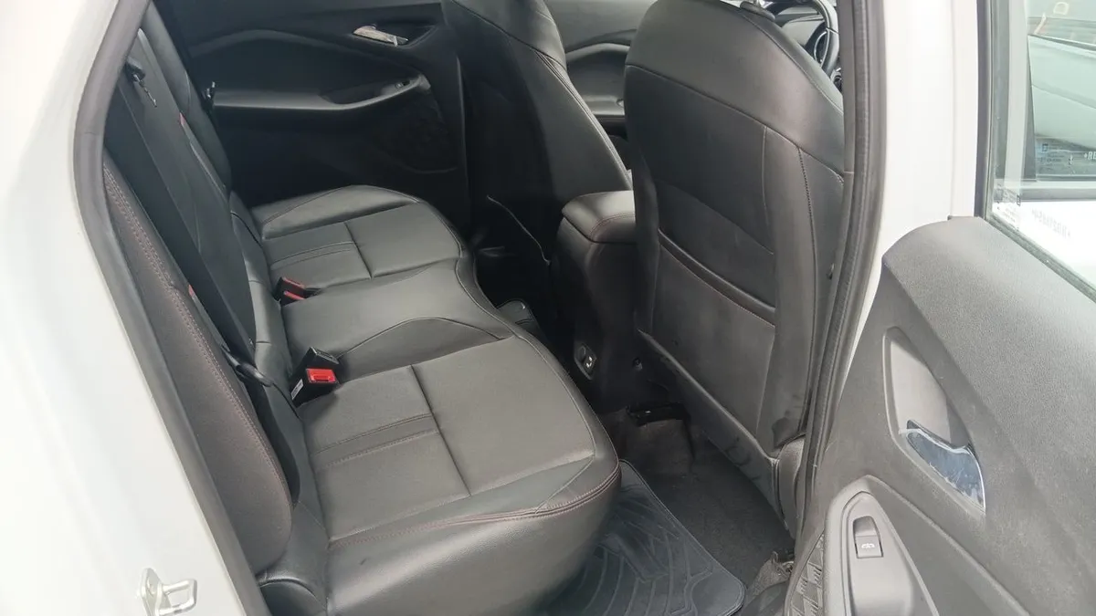Chevrolet Montana 1.2t Rs R 4x2 At 4p año 2024